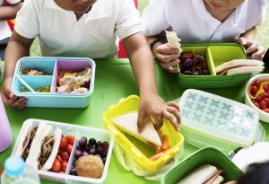 Kids eating lunch at elementary school