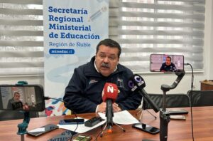 Punto-de-Prensa-Profesor-Cesar-Riquelme-Alarcon-850x560